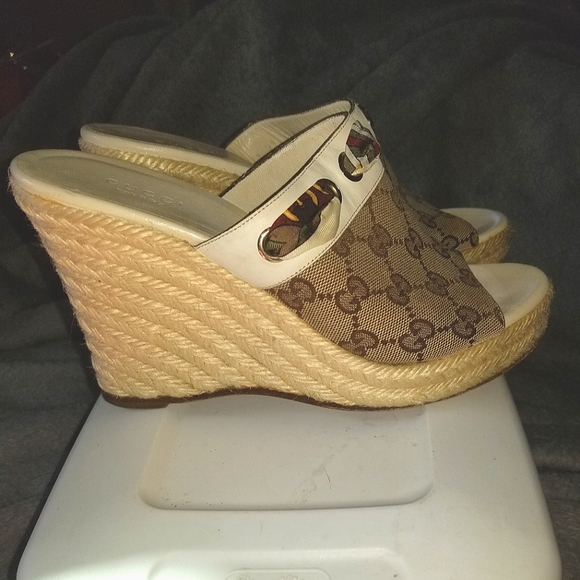 Gucci GG Logo Canvas And Leather Wedge Espadrille Sandals Size 7 - Picture 10 of 10